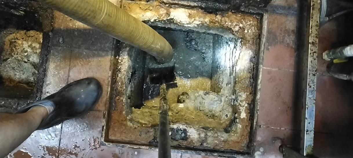 新城污水池清理一般都有毒气，怎么预防中毒呢？