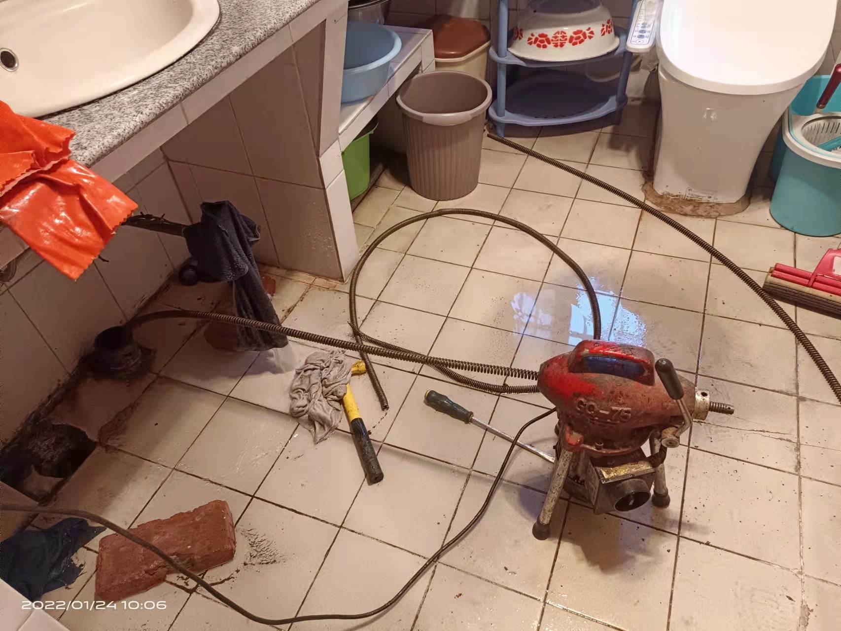 新城疏通厨房下水道，地漏疏通